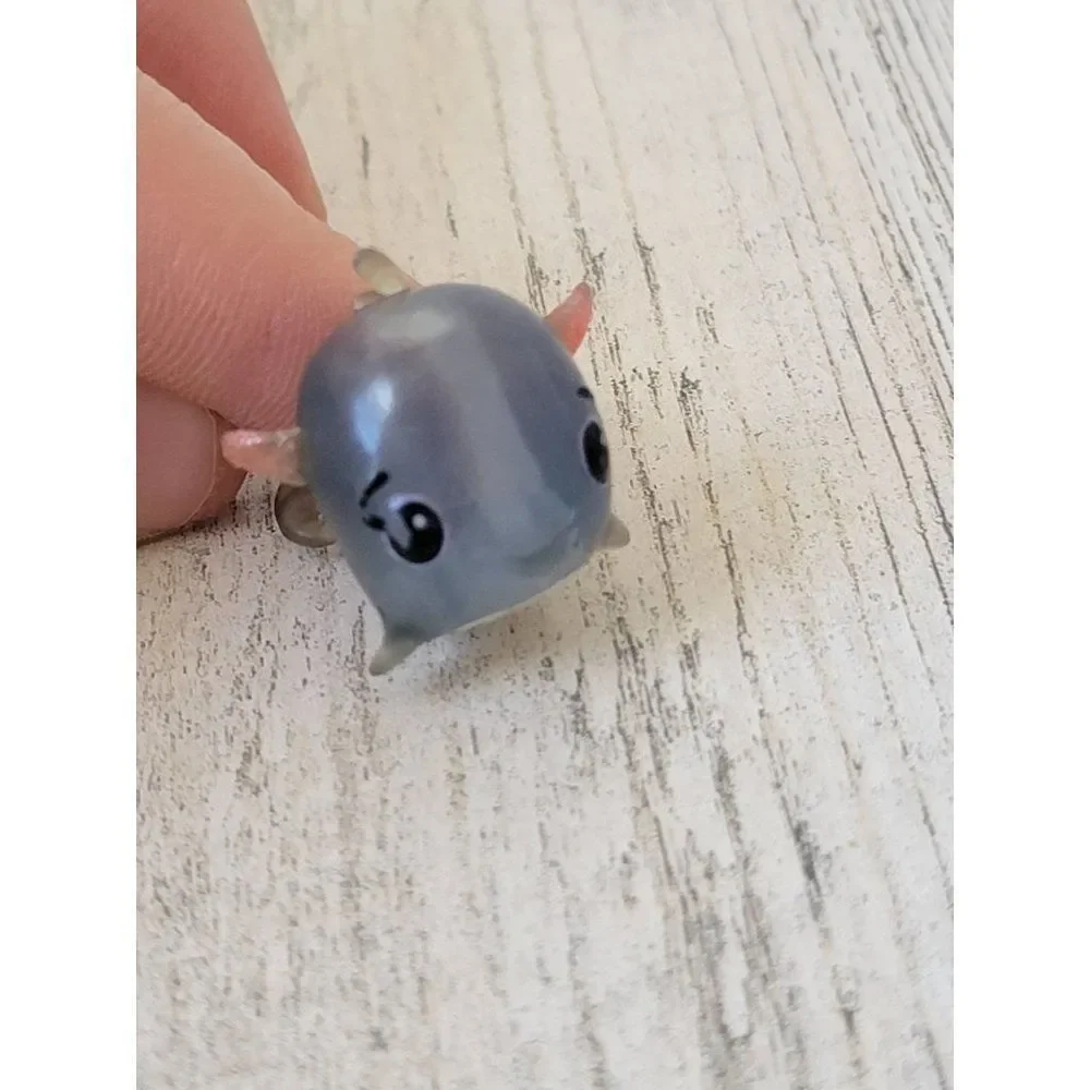 Hatchimals‎ mini glitter Wing blue whale toy figure